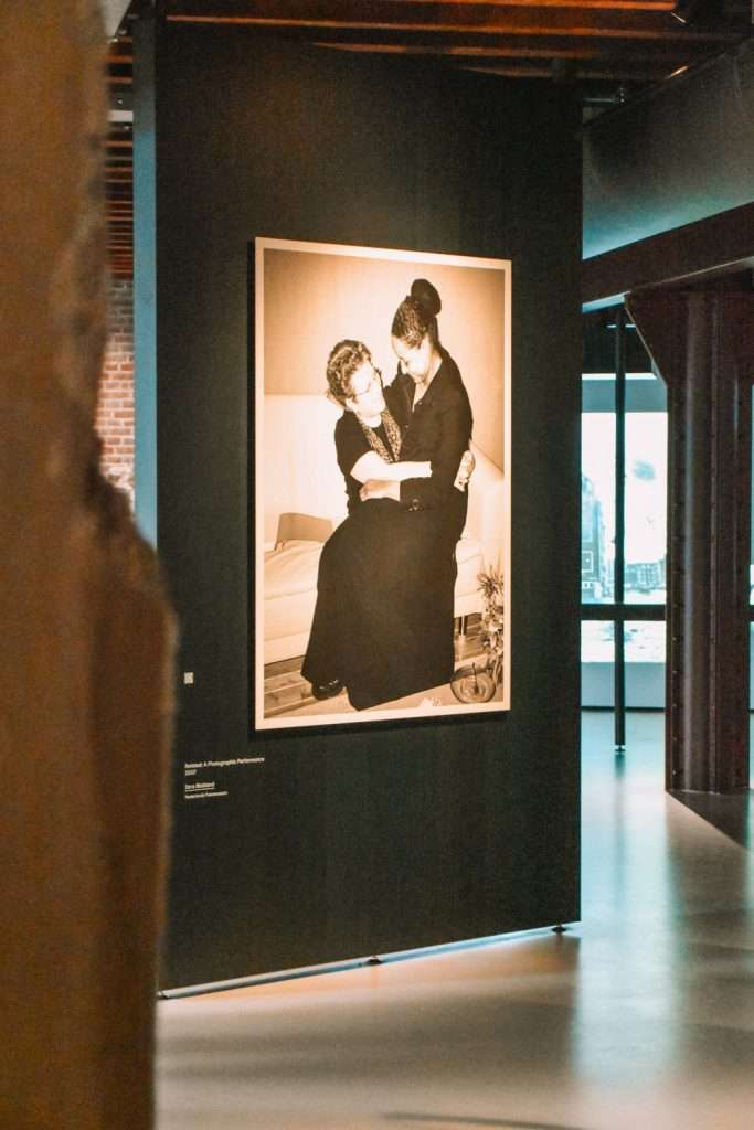 Je vindt beelden uit het heden en het verleden in het Nederlands Fotomuseum. 